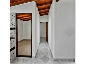 CASA EN VENTA EN BUENOS AIRES SEGUNDO PISO CON APARTAMENTO INDEPENDIEN