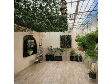 CASA EN VENTA EN BUENOS AIRES SEGUNDO PISO CON APARTAMENTO INDEPENDIEN