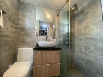 Se vende apartamento 101 m2, en Sierra Verde.