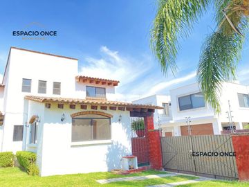 Casa - Extensión Vista Hermosa