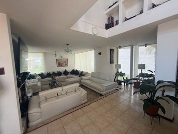 Casa en venta en fraccionamiento La Virgen, Metepec.