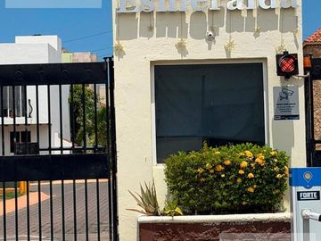 Casa en renta en La Joya