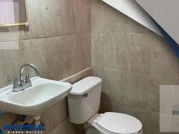 BODEGA COMERCIAL EN RENTA EN GUADALUPE