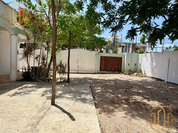 Casa uso de suelo Mixto