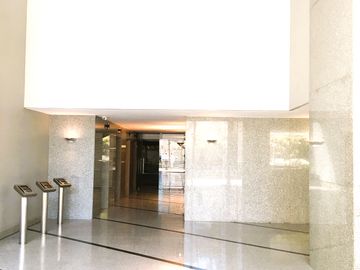 ARRIENDO OFICINAS PLENO BARRIO EL GOLF