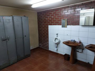 VENTA DE LOCAL PRÓXIMO A SANTIAGO CENTRO