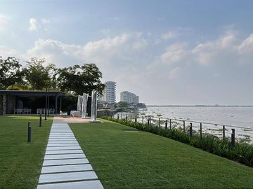 Venta Departamento 121m²-Cuarto piso, Edif. Pacífica 2000- Vía Samborondón