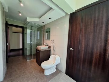 Se renta Departamento Dúplex, 3 Dorm., con amplio jardin privado de 160m2, Bellavista