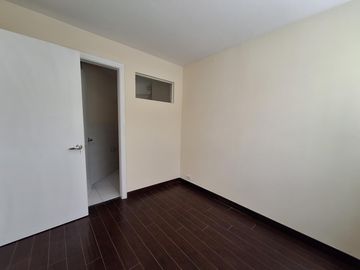 Se renta Departamento Dúplex, 3 Dorm., con amplio jardin privado de 160m2, Bellavista