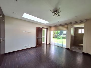 Se renta Departamento Dúplex, 3 Dorm., con amplio jardin privado de 160m2, Bellavista