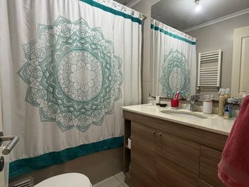 VENTA COMODA CASA EN SECTOR LOS MADEROS