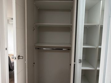 2 DOR Y 2 BAÑOS MAS BODEGA Y ESTACIONAMIENTO METRO MIRADOR