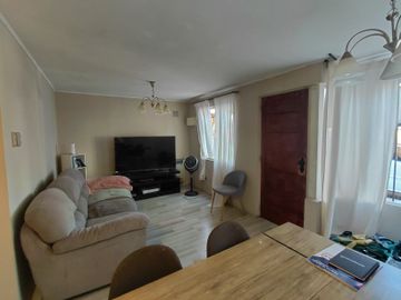HERMOSA CASA 4D 3B EN VILLA SANTA MARÍA DE MAIPÚ