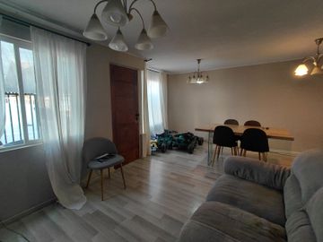 HERMOSA CASA 4D 3B EN VILLA SANTA MARÍA DE MAIPÚ