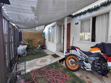 HERMOSA CASA 4D 3B EN VILLA SANTA MARÍA DE MAIPÚ