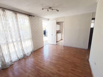 VENDO CASA DE UN PISO 2 HABITACIONES  UN BAÑO LINDO PATIO
