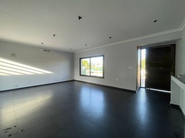 Casa en Venta - Bº Privado La Quebrada - Luján