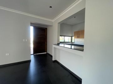 Casa en Venta - Bº Privado La Quebrada - Luján