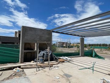Casa en Venta - Bº Privado La Quebrada - Lujan