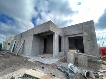 Casa en Venta - Bº Privado La Quebrada - Lujan