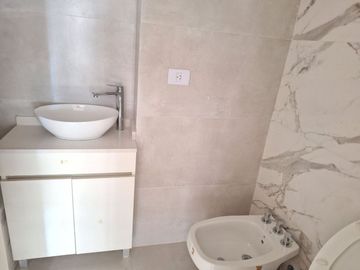VTA DPTO FLORES 4 AMB A ESTRENAR COCHERA AMENITIES
