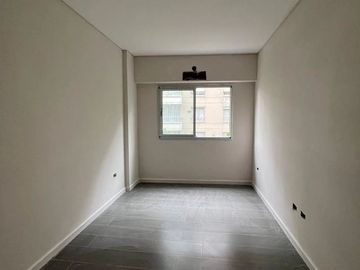VENTA 3 AMBIENTES CABALLITO AL FRENTE SEMIPISO