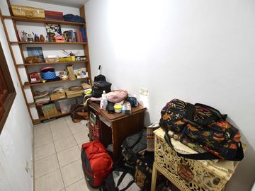 VENTA CASA 3 DORMITORIOS JARDIN, QUINCHO Y COCHERA