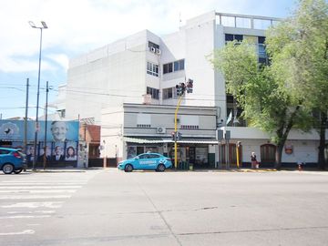 VENTA LOTE SOBRE AV. HIPÓLITO YRIGOYEN LANÚS OESTE
