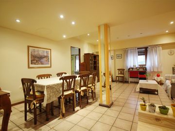 Casa 5 amb duplex con local Venta Saavedra