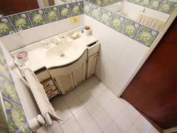 Casa 5 amb duplex con local Venta Saavedra