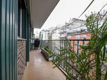 VENTA - Depto. 4 ambientes y balcón en Flores