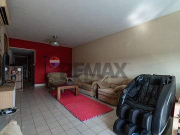 EXCELENTE PISO ENTERO CON BALCON EN P. CHACABUCO