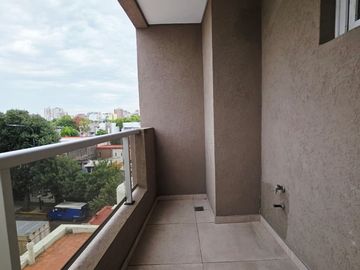 ALQUILA DEP 2 AMB EN FLORES A ESTRENAR