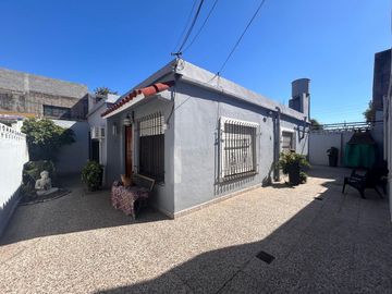 VENTA PH TIPO CASA 3 AMB LOMAS DE ZAMORA PATIO