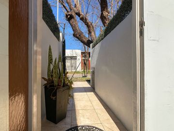 VENTA PH TIPO CASA 3 AMB LOMAS DE ZAMORA PATIO