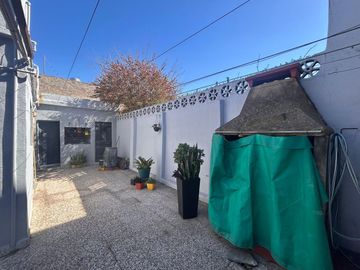 VENTA PH TIPO CASA 3 AMB LOMAS DE ZAMORA PATIO