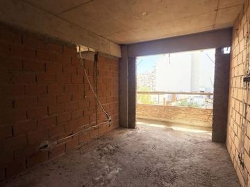 VENTA DPTO 3 AMB FLORES - OPORTUNIDAD INVERSION