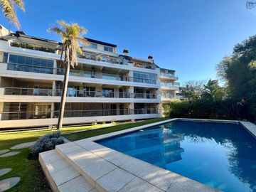 3 ambientes Punta Chica 2 Cocheras Pileta y balcon