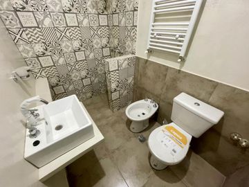 PH en VENTA, PB,  2 DORMITORIOS Y PATIO