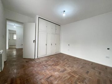 PH en VENTA, PB,  2 DORMITORIOS Y PATIO