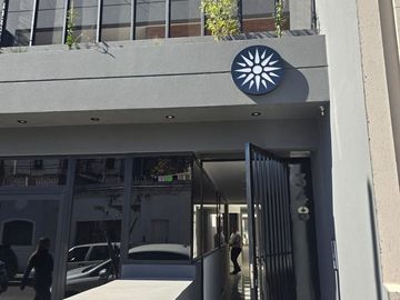 VENTA DEPTO 1 DORM CON BALCÓN EN B° ALBERDI
