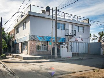 VENTA LOCAL más 2 deptos Centro América Córdoba