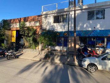 VENTA LOCAL más 2 deptos Centro América Córdoba