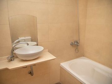 VENTA DEPARTAMENTO 2 AMB CABALLITO CON COCHERA