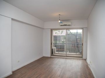 VENTA DEPARTAMENTO 2 AMB CABALLITO CON COCHERA