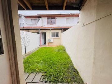 VENTA DUPLEX 3 AMB CON COCH Y JARDIN EN BOULOGNE