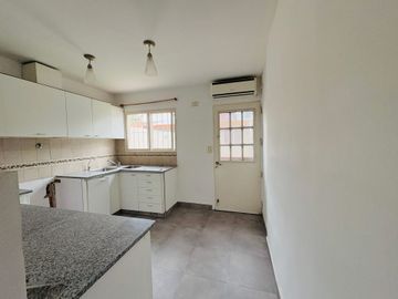 VENTA DUPLEX 3 AMB CON COCH Y JARDIN EN BOULOGNE