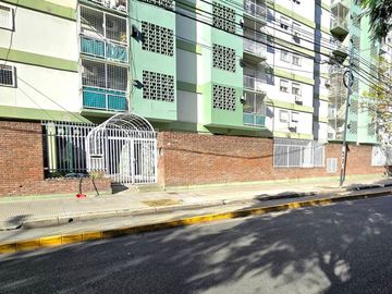 DPTO VENTA 3 AMB, balcon COCHERA EXC UBICACION