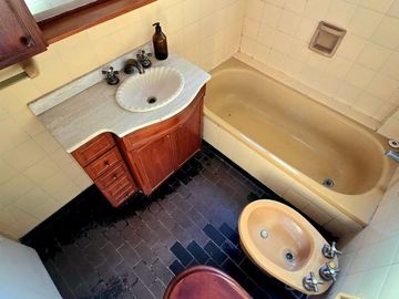 DPTO VENTA 3 AMB, balcon COCHERA EXC UBICACION