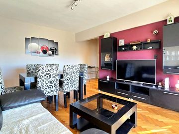 DPTO VENTA 3 AMB, balcon COCHERA EXC UBICACION